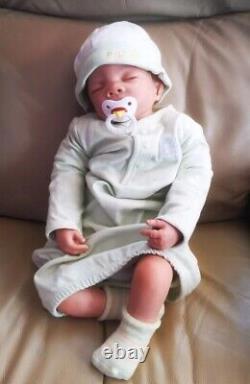 The Ashton Drake Galleries Reborn Baby Doll Great Condition