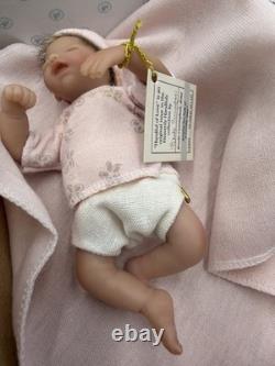 The Ashton Drake Galleries Reborn Miniature Doll Handful Of Love 4 Box /COA