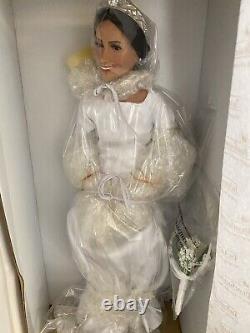 The Ashton Drake Meghan Markle Royal Wedding Porcelain Bride Doll NEW