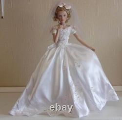 The Ashton Drake galleries Paulette porcelain bride doll 2001