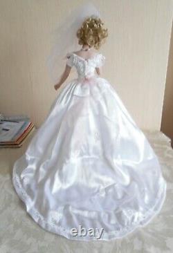 The Ashton Drake galleries Paulette porcelain bride doll 2001