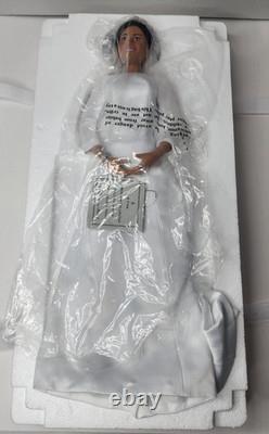 The Danbury Mint Princess Meghan Markle Bride Doll New Read