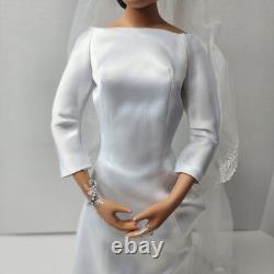 The Danbury Mint Princess Meghan Markle Bride Doll New Read