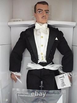 Trent Osborn Formal Introduction Gene Dolls Mel Odom Mib Nrfb