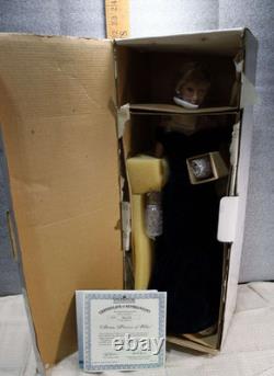 VINTAGE ASHTON DRAKE PORCELAIN PRINCESS DIANA DOLL NEW IN BOX WithCOA