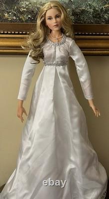 Very Rare Ashton Drake Vinyl Musical Doll Silent Night Angel 25 in