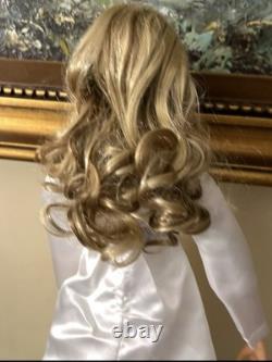 Very Rare Ashton Drake Vinyl Musical Doll Silent Night Angel 25 in