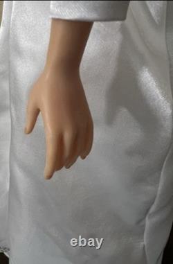 Very Rare Ashton Drake Vinyl Musical Doll Silent Night Angel 25 in