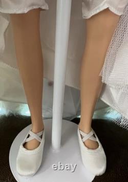 Very Rare Ashton Drake Vinyl Musical Doll Silent Night Angel 25 in