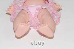 Vintage Ashton Drake 2002 Bewitched Tabatha Doll w COA & Reg Card
