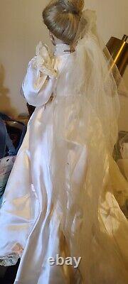 Vintage Ashton Drake Bride Doll Lisa 20 Beautiful Dress With Long Train