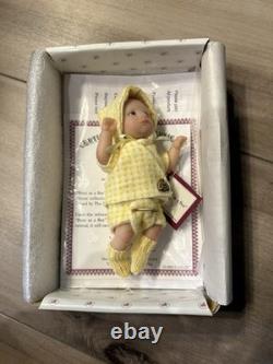 Vintage THE ASHTON DRAKE Handcrafted MINI Vinyl Dolls lot of 5