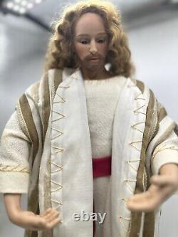 Vtg 1995/1996 Ashton Drake Porcelain Jesus Christ Doll Figurine (2)