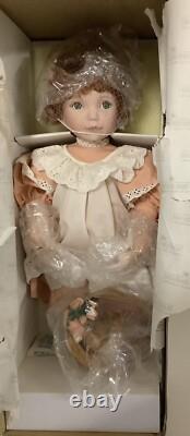 Vtg Ashton Drake First Issue Peaches And Cream Doll With COA Retired 1995