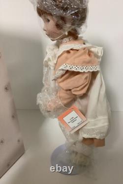 Vtg Ashton Drake First Issue Peaches And Cream Doll With COA Retired 1995