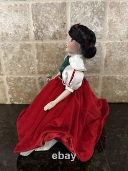 WALT DISNEY Snow White & The Seven Dwarfs ASHTON-DRAKE Christmas Doll Collection